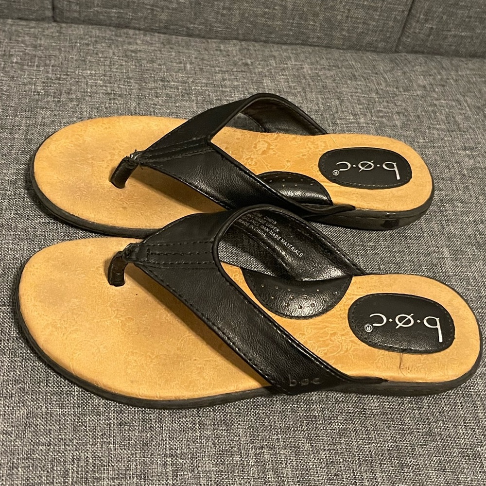 b.o.c black sandals, Flip-flops Size 7 - Picture 5 of 9
